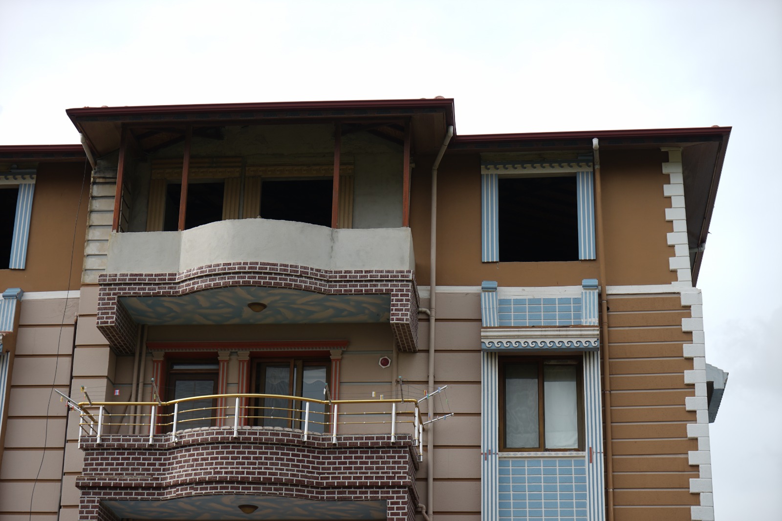 Defne Yeniçağ Mahallesi Son Kat Atlas Panel